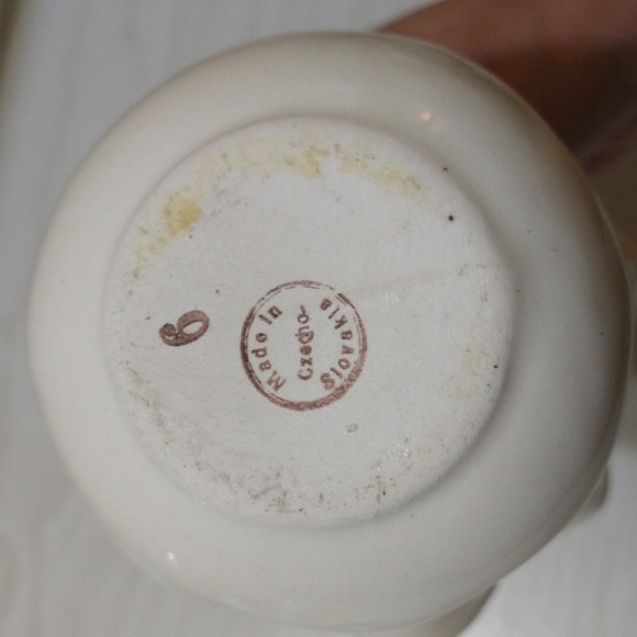 Vintage Czechoslovakia Art Pottery Luster Basket - Picture 6 of 6